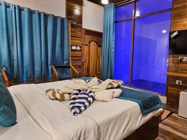 Sea View Luxury Pool Cottage