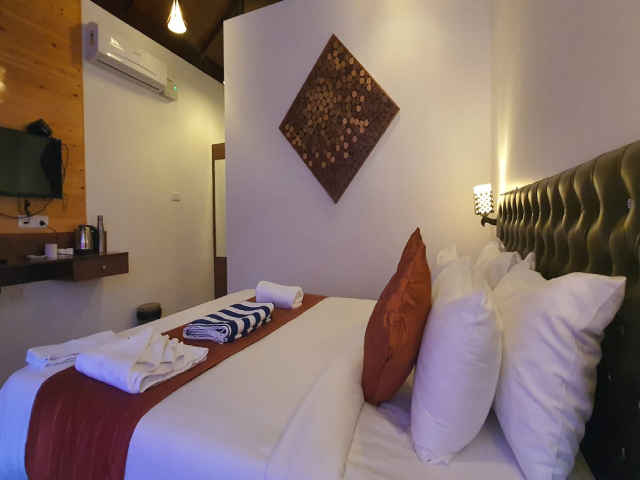 Sea View Cottage Bathtub