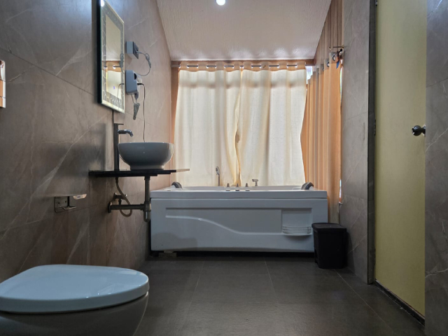 Sea Facing Cottage With Jakuzzi