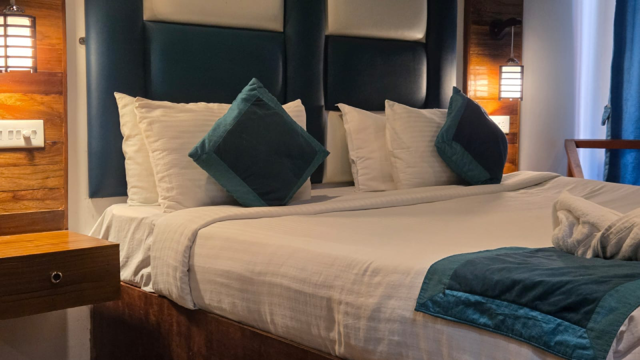 Sea View Luxury Pool Cottage